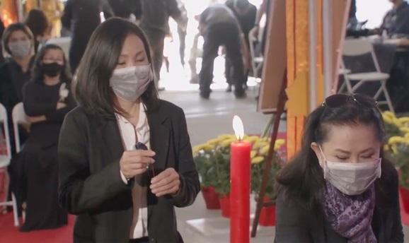 Đồng nghiệp, khán giả hải ngoại nườm nượp viếng Phi Nhung-6