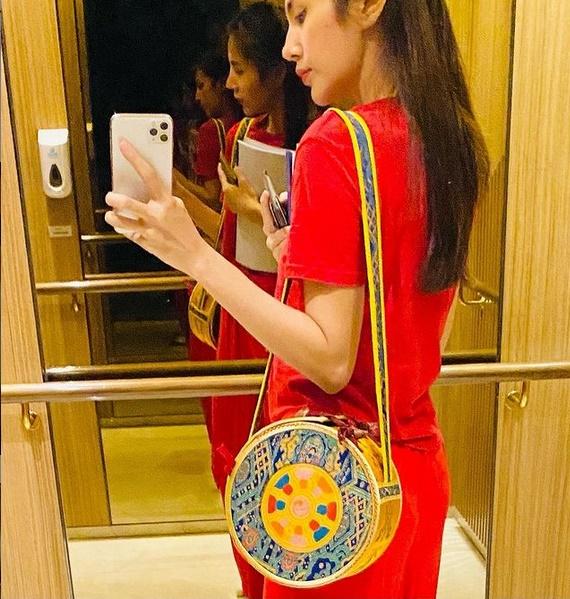 Thủy Tiên bụng lùm lùm nghi bầu lần 2: Lúc phủ nhận, khi lặng im-2