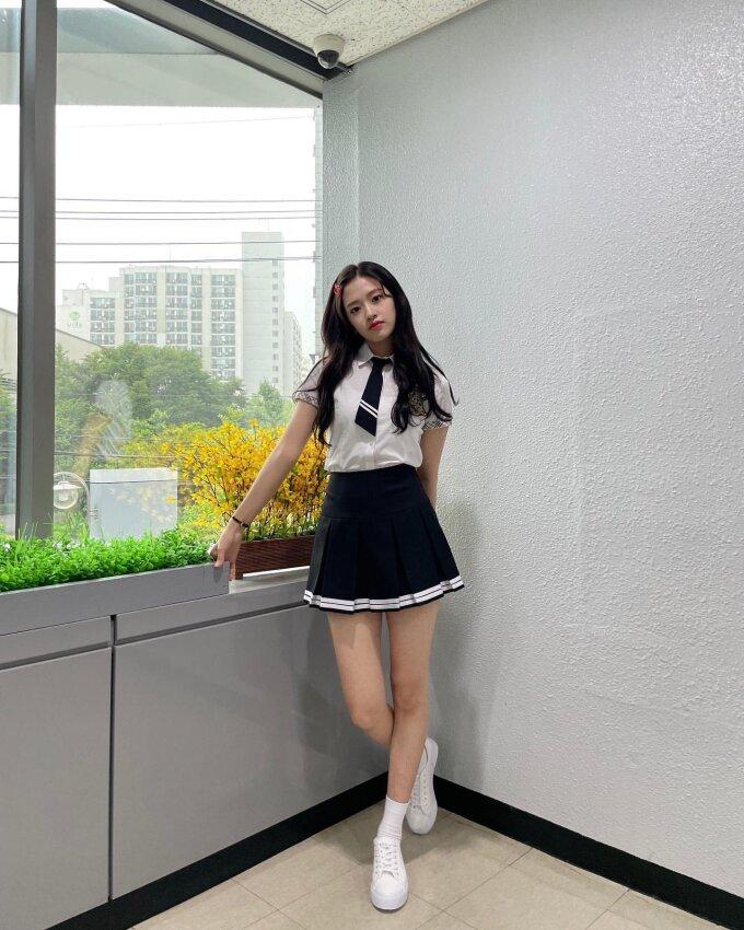 Cựu thành viên IZ*ONE bị mất vị trí MC chỉ vì từng bị Covid-19?-5