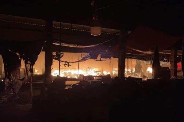 Hỏa hoạn thiêu rụi hàng trăm ki-ốt ở Hải Phòng-1