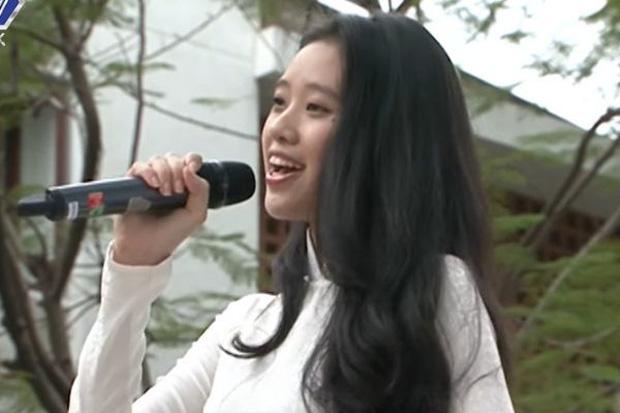 Đăng quang 2 năm, Khánh Vân vẫn tranh cãi răng hô, mắt lờ đờ-17