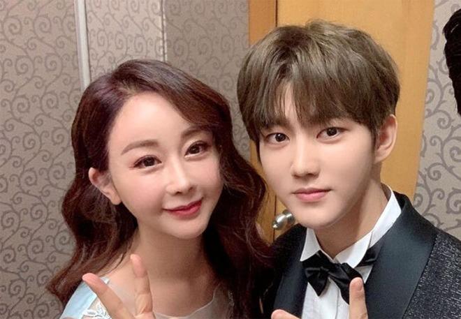 Hoa hậu U50 bị chê bán hàng đã đắt lòi còn chảnh chọe-3