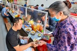 NÓNG: Hà Nội cho phép nhà hàng, quán ăn, cà phê mở lại từ 14/10