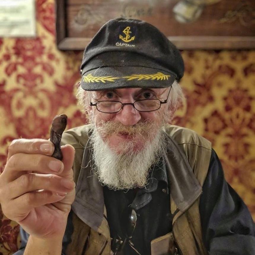 Món rượu chứa ngón chân người ở Canada-5