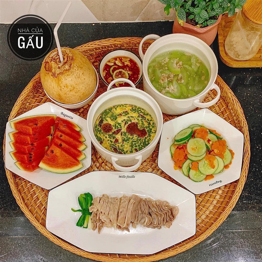 Vợ trẻ 9x nấu cơm chỉ dưới 100k mà đầy ắp món ngon xịn sò-6