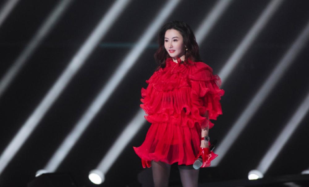 Trương Bá Chi quay lại thời đỉnh cao, kiếm vèo vèo trăm tỷ-1