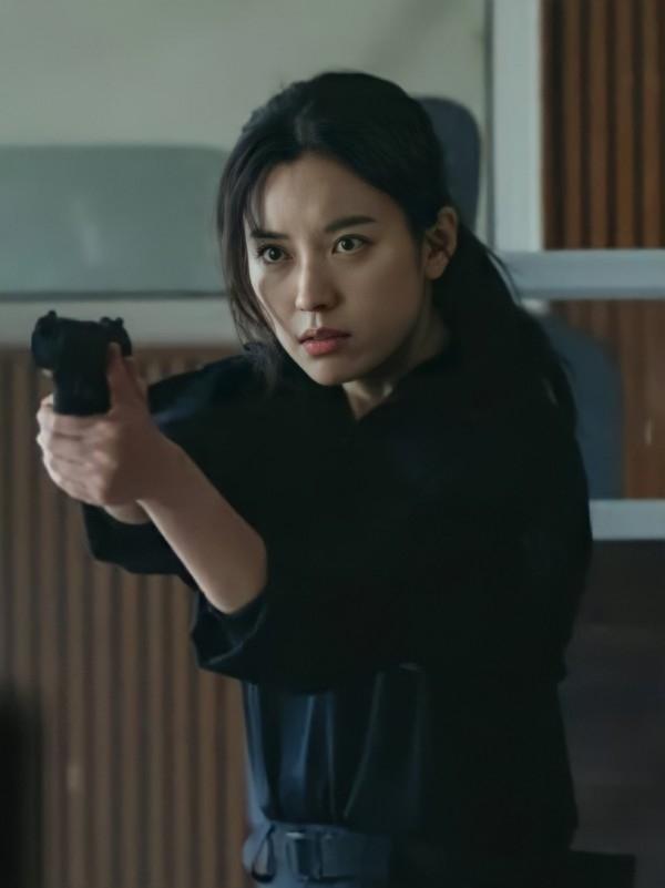 Han Hyo Joo tái xuất vẫn bị đay nghiến về scandal của em trai-4