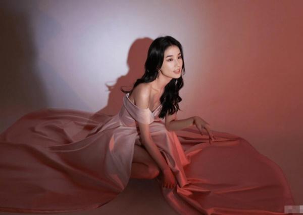 Huỳnh Thánh Y sau 17 năm đóng Tuyệt Đỉnh Kungfu cùng Châu Tinh Trì-1