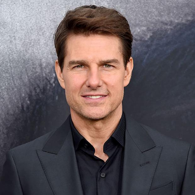 Tom Cruise mặt căng phồng như bơm hơi sắp nổ, biến dạng vì dao kéo?-5