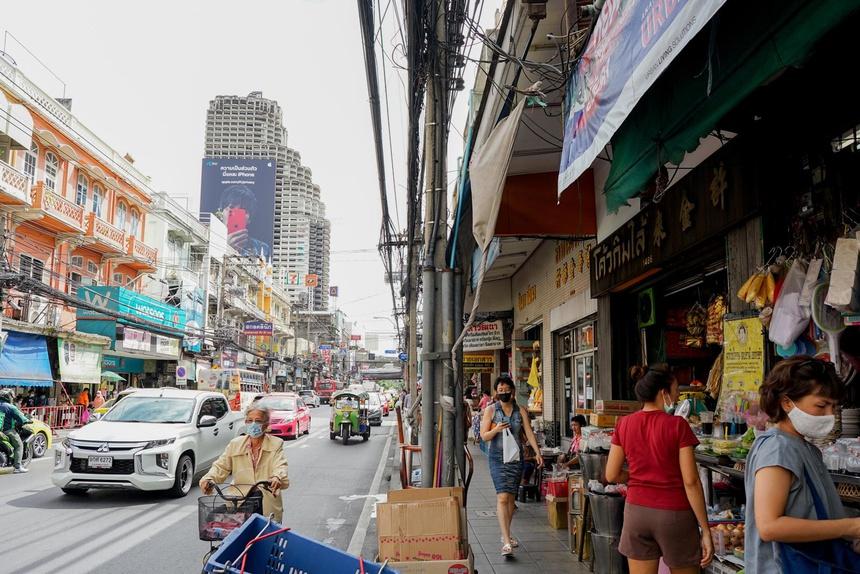 Hiện nay, Charoen Krung là 