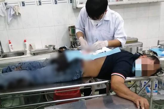 Tài xế GrabBike bị đâm trọng thương, cướp xe giữa ban ngày