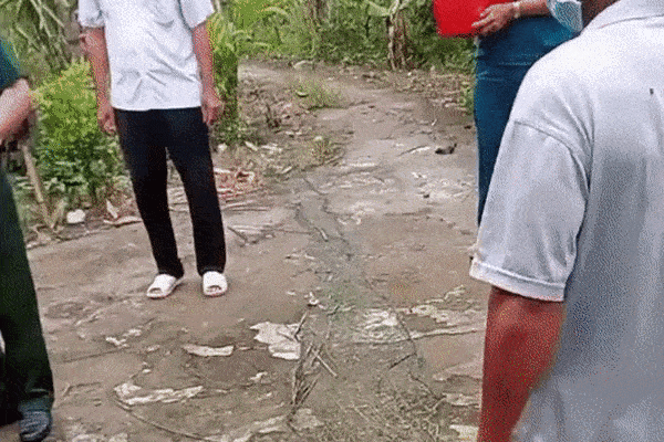 Mẹ thắt tim nhận tro cốt con: Lúc đi cười nói, khi về khói nhang-1