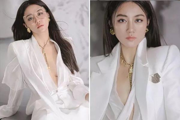 Văn Mai Hương giảm cân quá đà đến mức đôi chân gầy như que củi-11