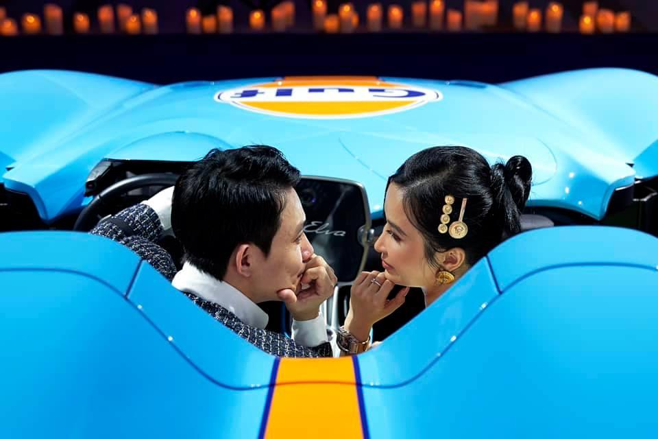 Minh Nhựa khoe ảnh tình tứ bên vợ cùng siêu xe trăm tỷ-7