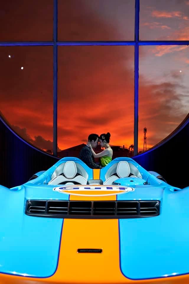 Minh Nhựa khoe ảnh tình tứ bên vợ cùng siêu xe trăm tỷ-12