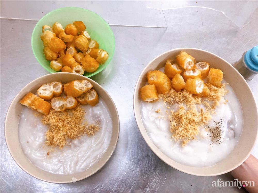 Trời mưa gió lạnh, người Hà Nội vẫn ra đường ăn bát cháo sườn-2