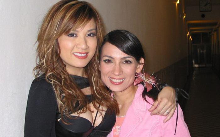 Trizzie Phương Trinh khoe ảnh Phi Nhung là em ruột-5