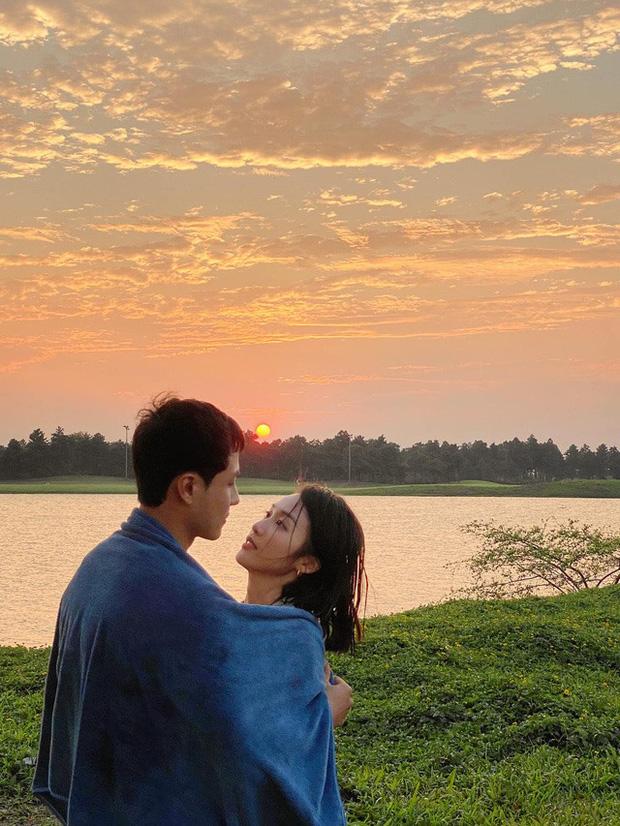 Khả Ngân và Thanh Sơn lộ hint mới, fan cật lực chèo thuyền-11