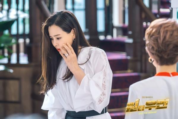 Kịch bản hay, rating cao, One The Woman vẫn bị trừ điểm-2