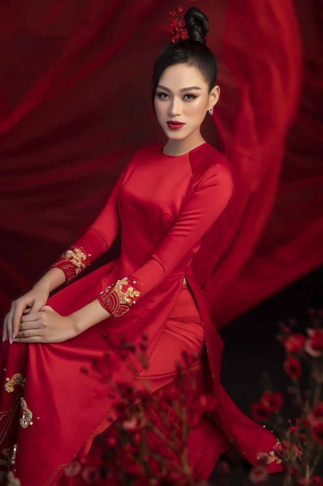 Đỗ Thị Hà hóa nữ tướng Bà Triệu khi thi Miss World 2021-3