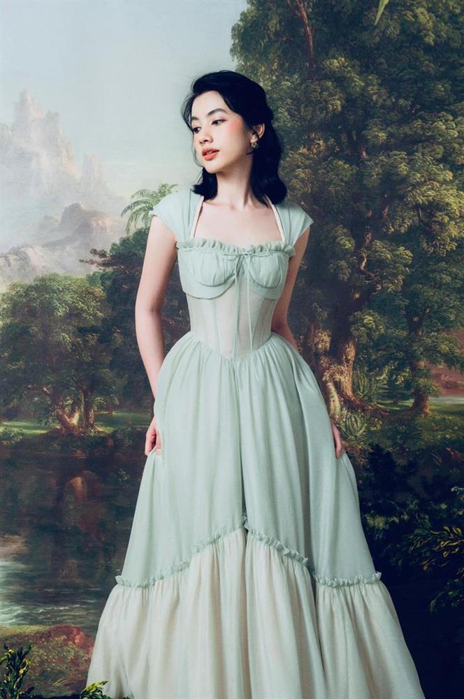 Mai Phương Thúy diện đầm xẻ hiểm - Đỗ Thị Hà mặc sắc trắng là lên ngôi-8