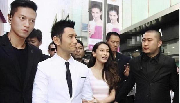 Cuộc sống của vệ sĩ bị sa thải chỉ vì đẹp trai hơn Huỳnh Hiểu Minh-1