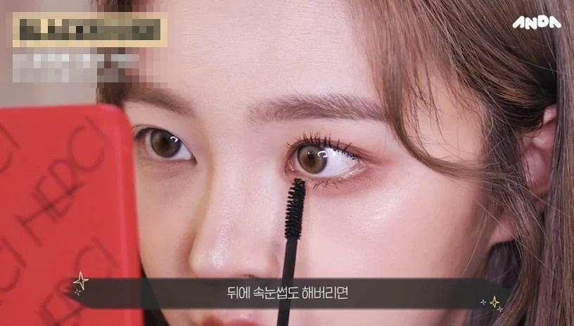 Bí quyết trang điểm mắt to tròn tự nhiên cho nàng một mí-15