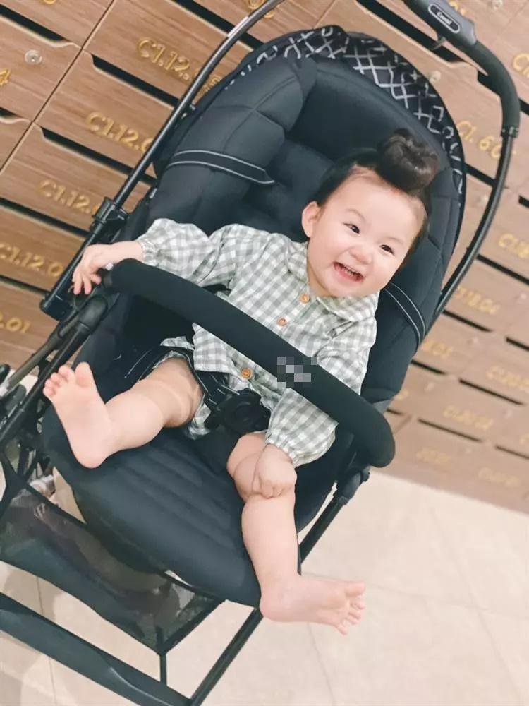 Mới ngày nào bé tí hon, con gái Vân Navy thay đổi ngỡ ngàng-2