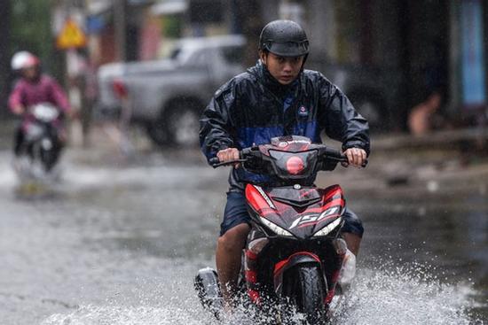 Miền Trung mưa lớn 3 ngày, miền Bắc trở rét