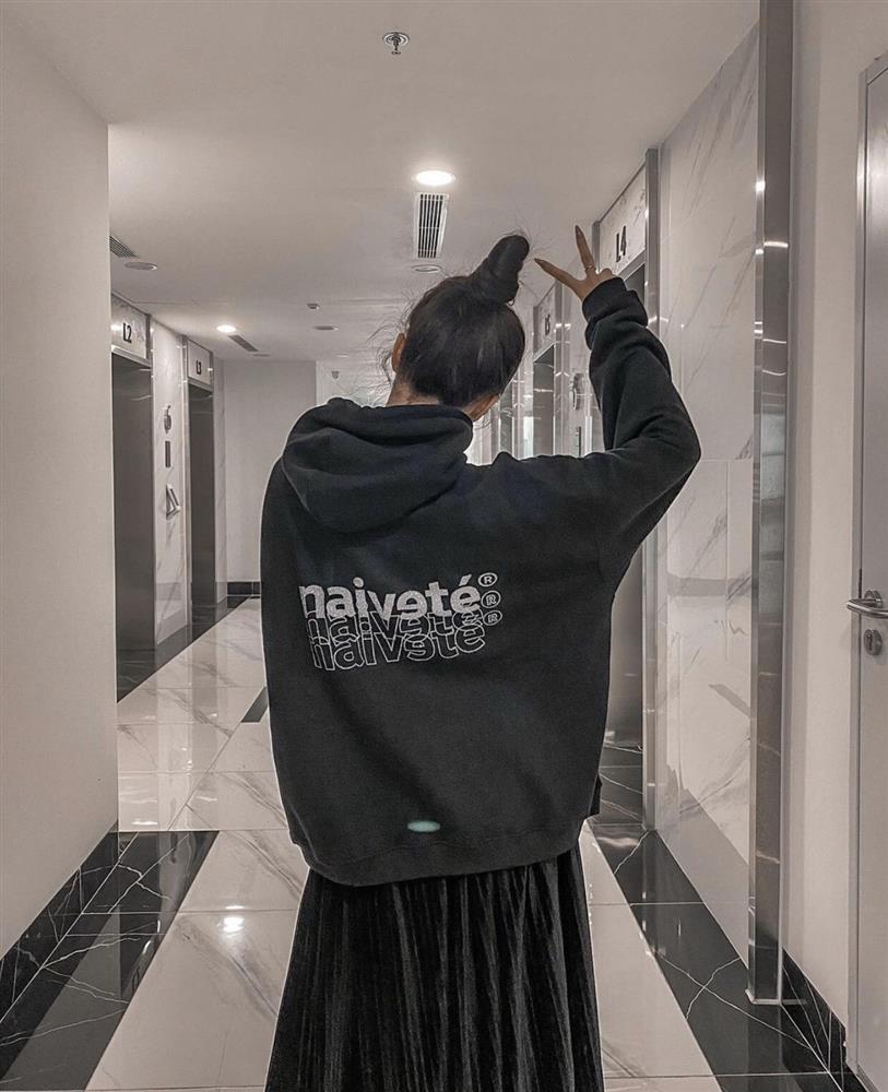 Hẹn hò Matt Liu, Hương Giang diện mãi 1 kiểu chân váy đen không chán-8