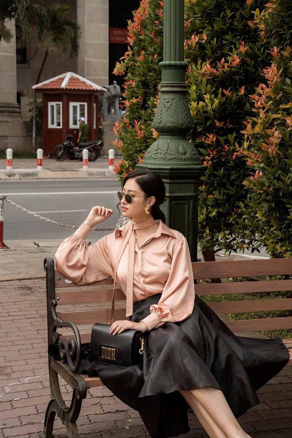 Sao Việt diện chân váy đen từ thanh lịch đến cá tính-7