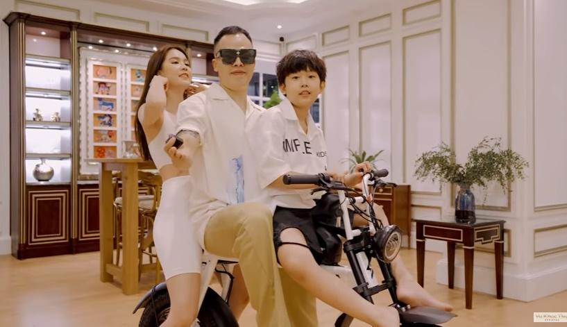 Vũ Khắc Tiệp, Ngọc Trinh đập hộp bàn bi-a đẳng cấp 300 triệu-9