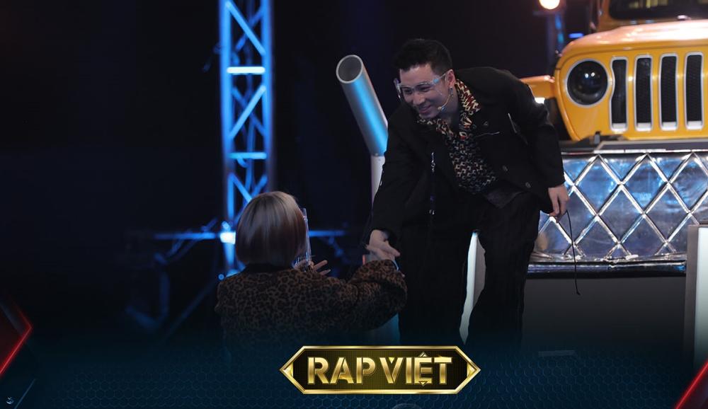 Mai Âm Nhạc khiến nguyên dàn Rap Việt có biệt danh mới-4