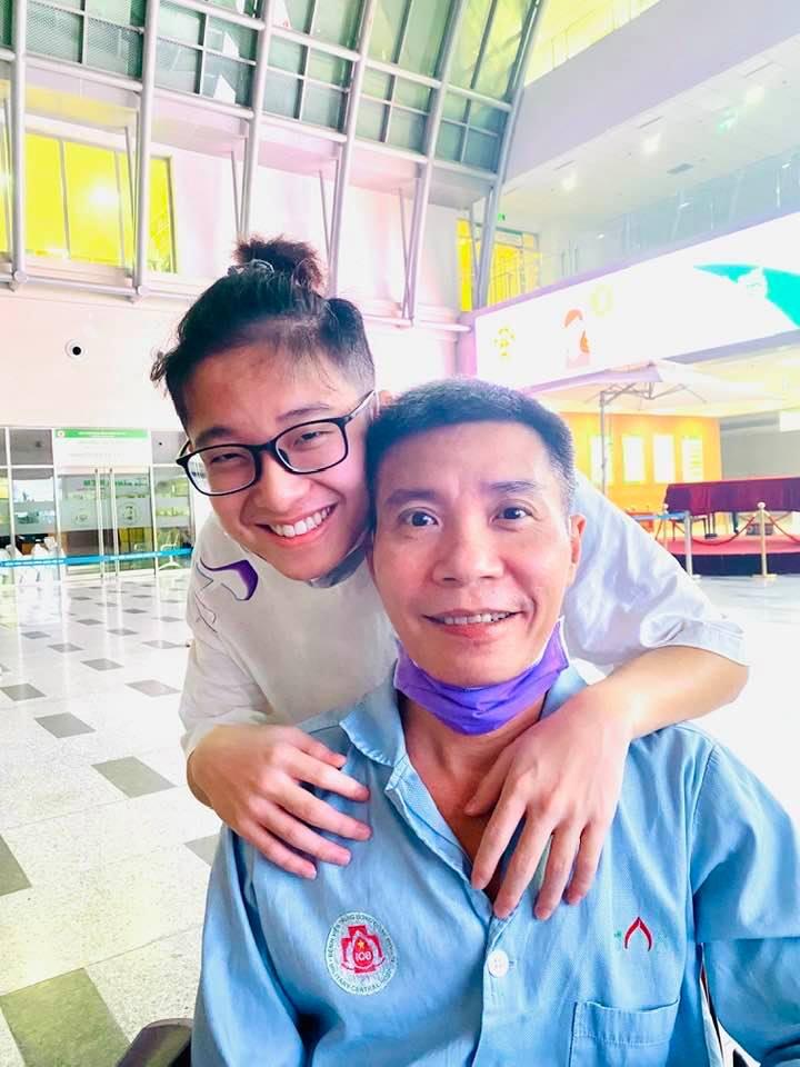 Công Lý lần đầu lộ diện sau tai nạn nhập viện 3 tháng trước-1