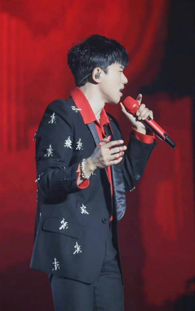 Rùng mình cảnh Trương Kiệt rơi tự do, tay đầm đìa máu-5