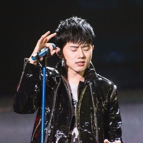 Rùng mình cảnh Trương Kiệt rơi tự do, tay đầm đìa máu-6