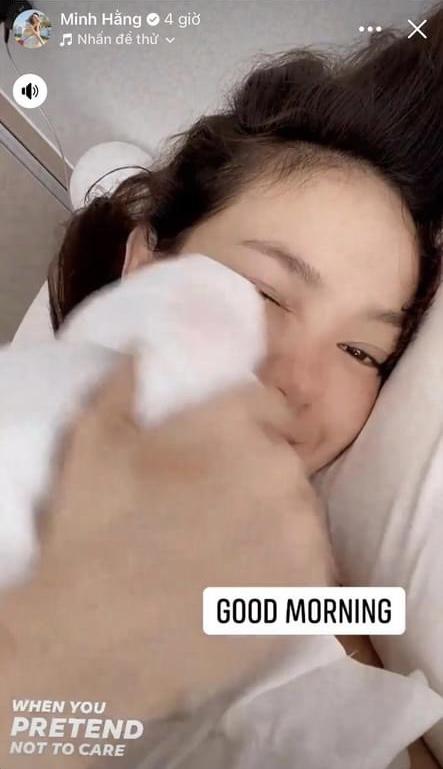 Minh Hằng bị soi bàn tay lạ dỗ dành khi khóc-2