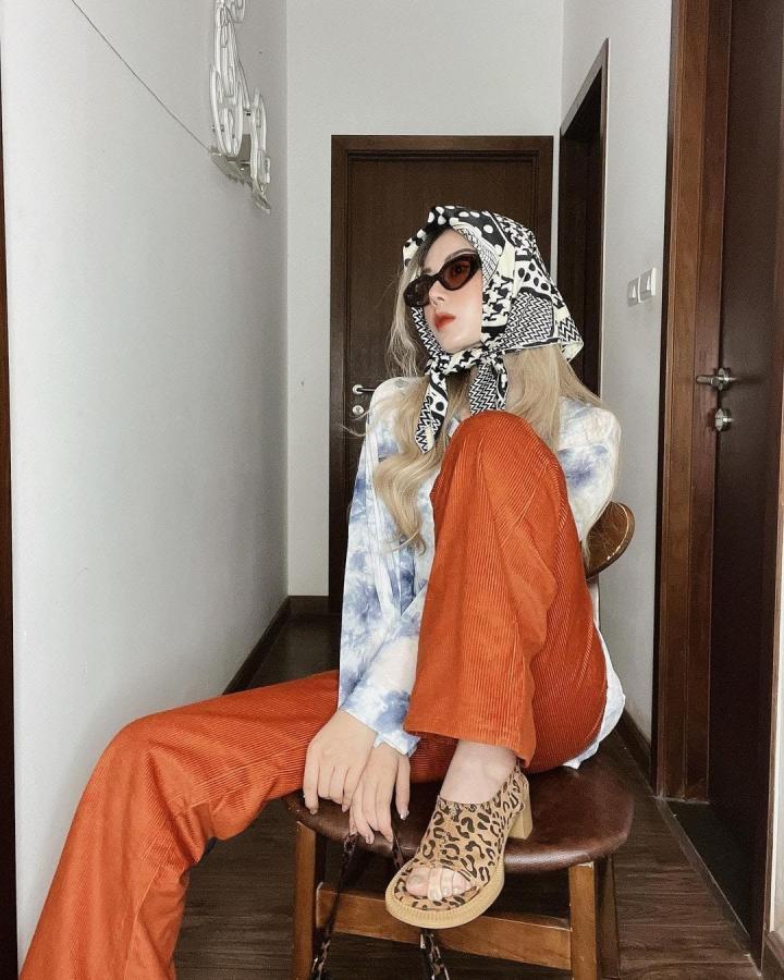 Mai Âm Nhạc từng chia sẻ rằng từ bé cô đã được mẹ cho mặc đồ da báo nên có lẽ họa tiết "dân chơi" này đã ám ảnh cô đến tận bây giờ.