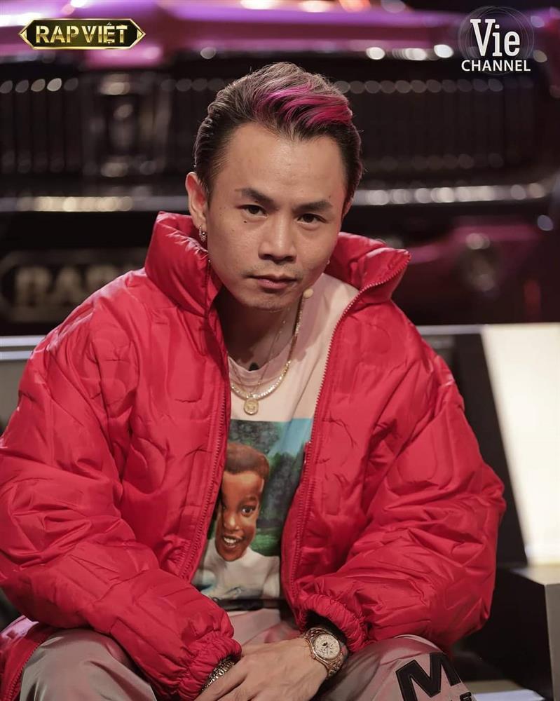 Binz vẫn nghiện màu hường và sặc mùi tiền qua 2 mùa Rap Việt-7