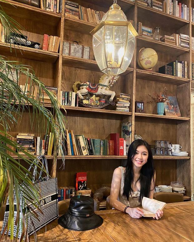 Ái nữ tập đoàn Sơn Kim xách túi hiệu xa xỉ vi vu ở Mỹ với Chi Pu-4