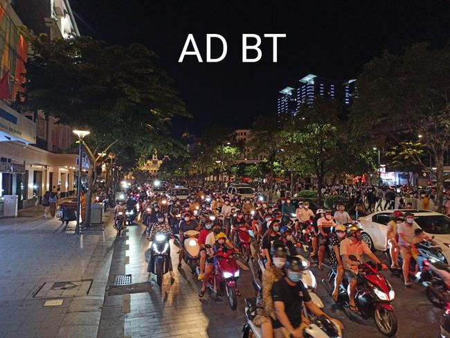 CHOÁNG: Phố đi bộ Nguyễn Huệ đông kinh hoàng tối cuối tuần-1