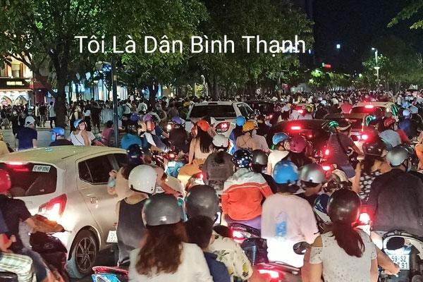 CHOÁNG: Phố đi bộ Nguyễn Huệ đông kinh hoàng tối cuối tuần-2