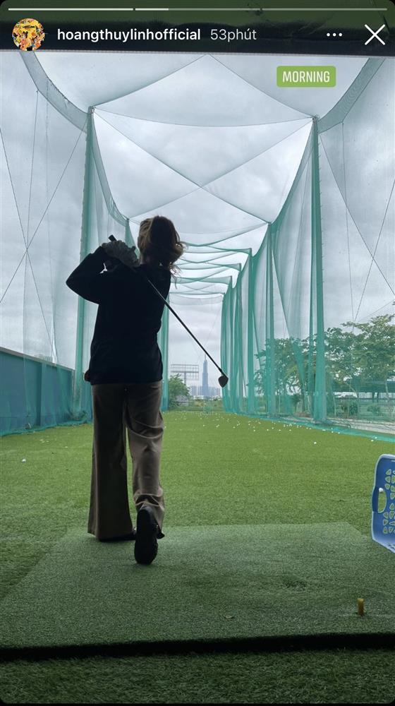 Cùng đi đánh golf, Gil Lê và Hoàng Thùy Linh lên đồ lạc quẻ quá trời-5