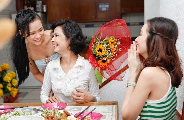 Ngày Phụ Nữ Việt Nam 20/10 tưởng đã cũ hóa ra nhiều người vẫn lạ-3