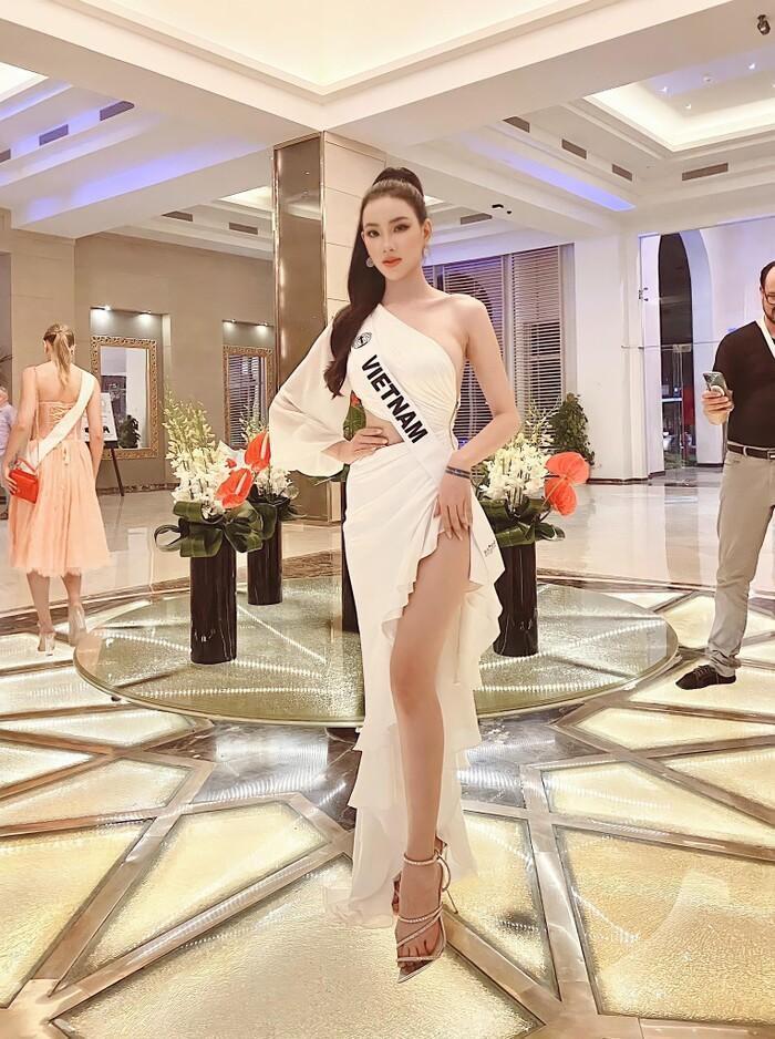 Bị nghi buôn lậu, Ái Nhi vẫn chiếm spotlight ở Miss Intercontinental-4
