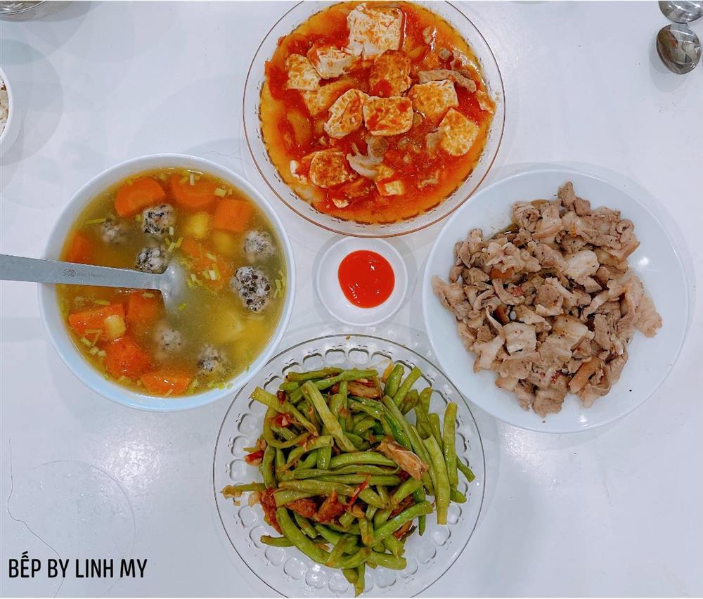 Bận sấp mặt, cựu hot girl trường báo vẫn mê nấu ăn không thể bỏ-2