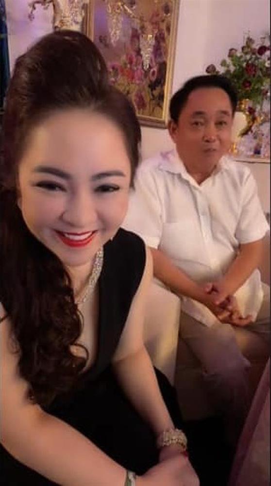 Bà trùm Đại Nam có rổ biểu cảm chu môi, bắn tim chưa từng thấy-5