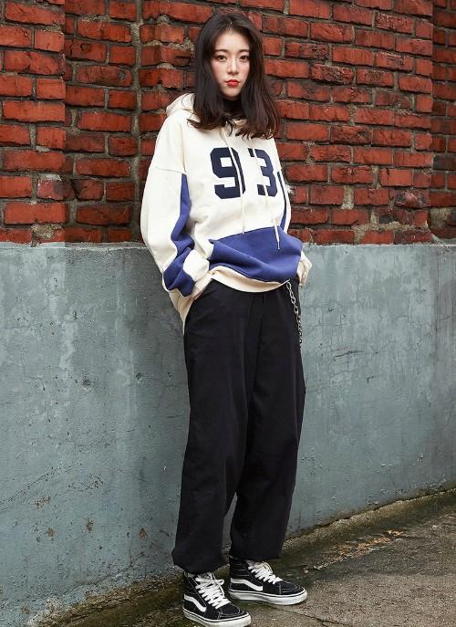 Phối đồ mùa đông với gam màu trung tính đẹp như gái Hàn-3