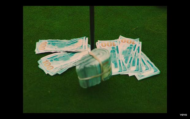 MV nhạc 18+ bất ngờ lên top 1 YouTube vì 3 phút toàn cảnh sốc-3