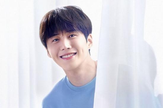 Dispatch thẳng tay xóa bài đăng, Kim Seon Ho trong sạch?